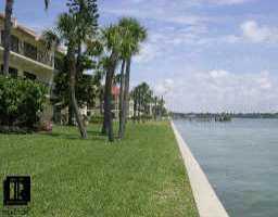 7540 Sunshine Skyway Ln. #T39, St Petersburg, FL 33711