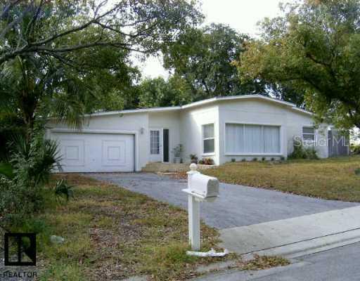 1040 Fountainhead Dr., Largo, FL 33770