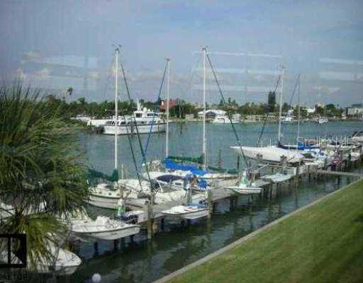 534 Pinellas Bayway #206, Tierra Verde, FL 33715