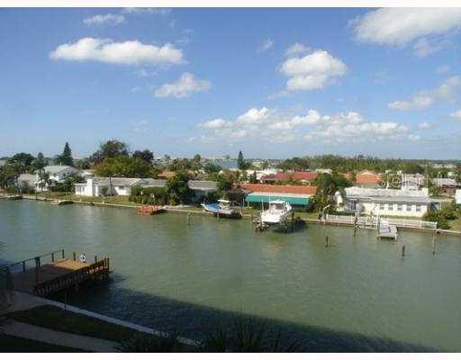 4725 Cove Cir. #409, St Petersburg, FL 33708