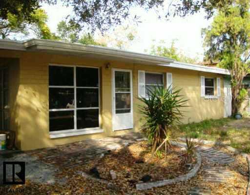 2110 Alemanda Dr., Clearwater, FL 33764