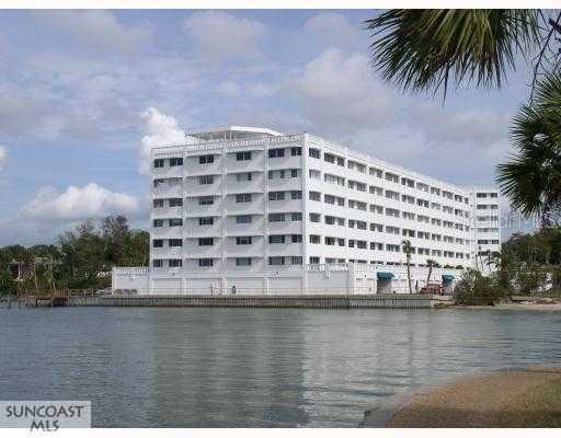 100 Bluff View Dr. #610 C, Belleair Bluffs, FL 33770