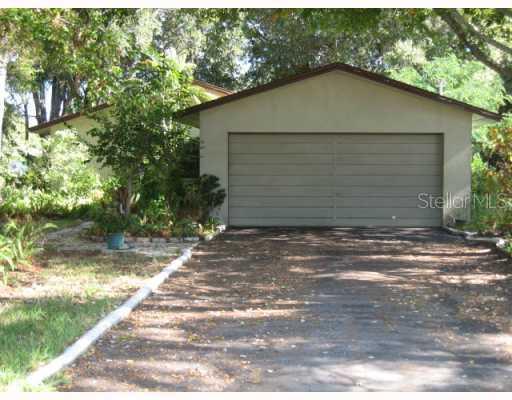 1557 Mehlenbacher Rd., Largo, FL 33770