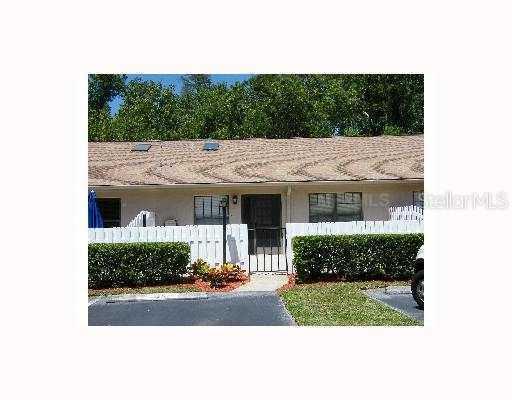 3151 Charter Club Dr. #D, Tarpon Springs, FL 34688