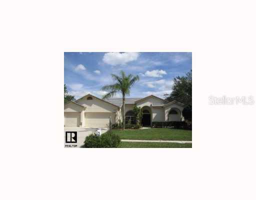 2095 Swan Ln., Palm Harbor, FL 34683