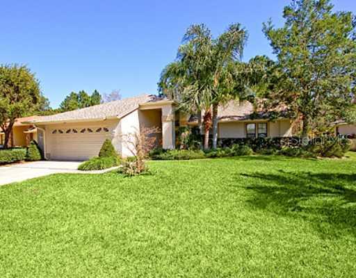 477 Centerwood Dr., Tarpon Springs, FL 34688