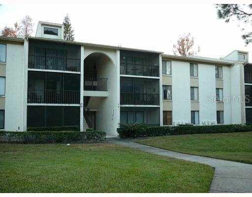 1423 Pine Glen Ln. #D2, Tarpon Springs, FL 34688