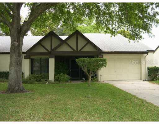 913 Sutton Pl., Palm Harbor, FL 34684