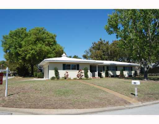 384 Overbrook Dr., Largo, FL 33770