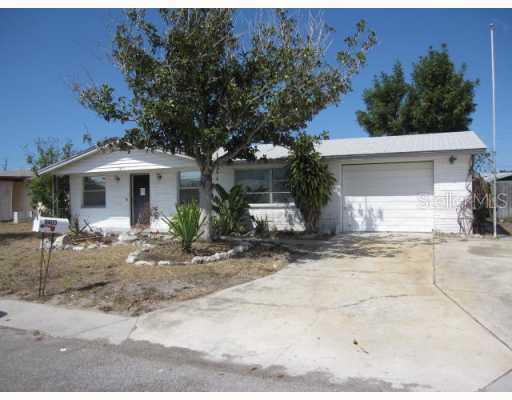 3403 Eisenhower Dr., Holiday, FL 34691