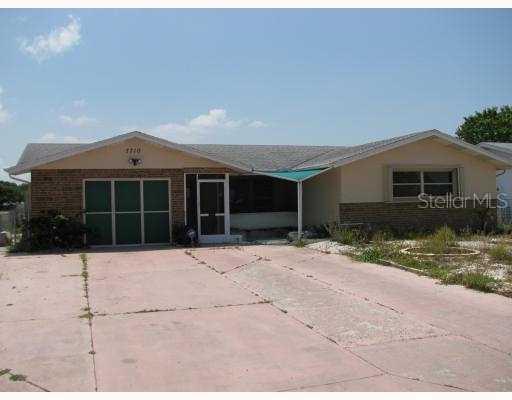 7710 Pineapple Ln., Port Richey, FL 34668