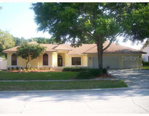 12317 Oakwind Pl., Seminole, FL 33772