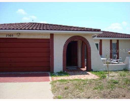 7505 Embassy Blvd., Port Richey, FL 34668