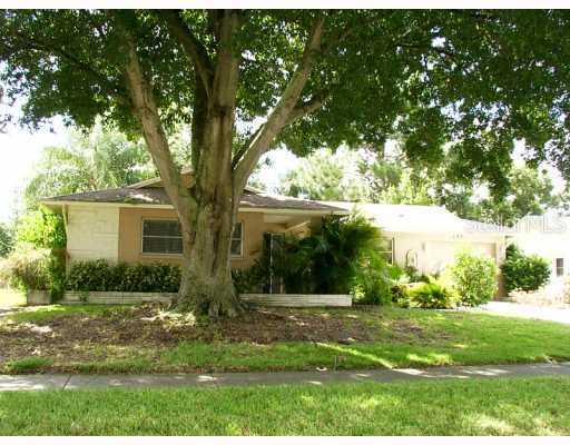 135 Stafford Cir., Palm Harbor, FL 34684