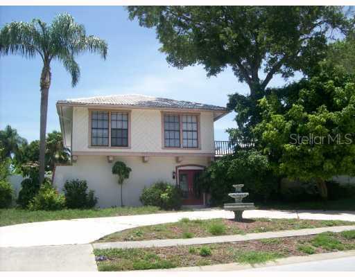 3102 Bluffs Dr., Largo, FL 33770