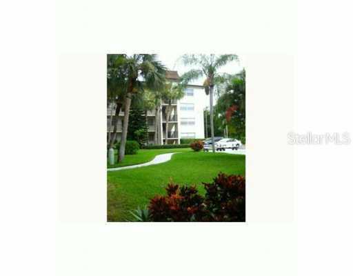 2525 Bay Dr. #E12, Largo, FL 33770