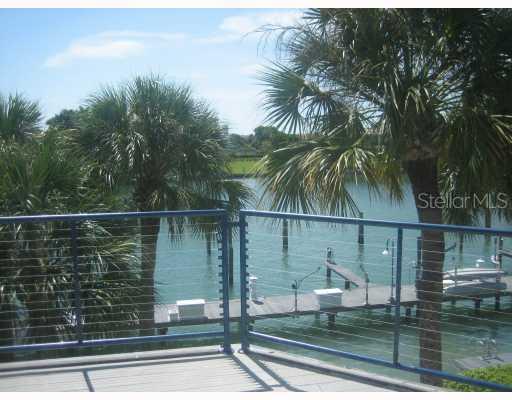 910 Pinellas Bayway South #204, Tierra Verde, FL 33715