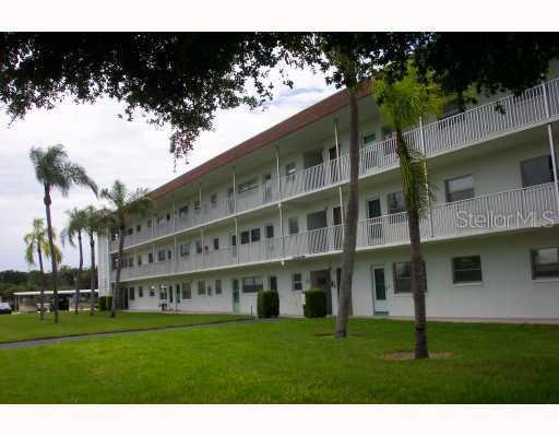 5725 12th Ave. #301D, St Petersburg, FL 33710
