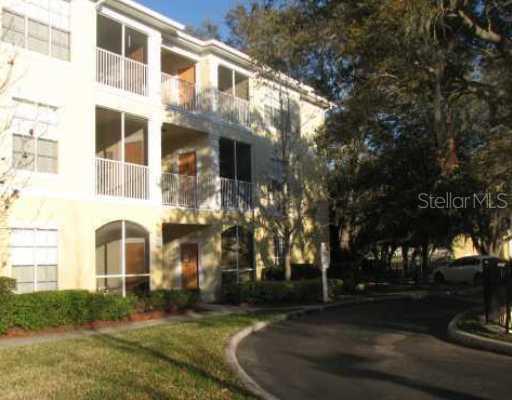 9415 Crescent Loop Cir. #303, Tampa, FL 33619