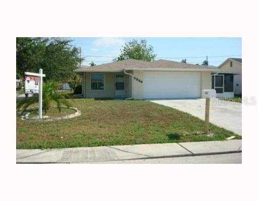 5336 Poinsettia Dr., New Port Richey, FL 34652