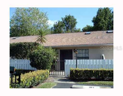 3135 Charter Club Dr. #C, Tarpon Springs, FL 34688