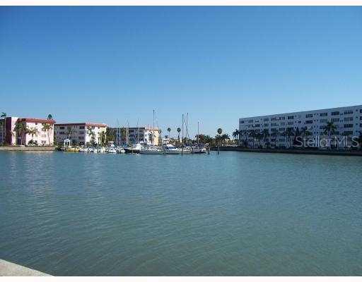 5960 30th Ave. #405, Gulfport, FL 33707