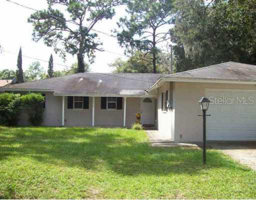 18608 Lakeshore Dr., Lutz, FL 33549