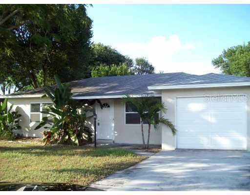 128 Grapefruit Cir., Clearwater, FL 33759