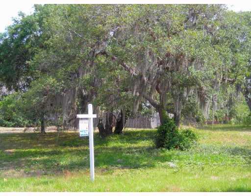 215 N Spring Blvd., Tarpon Springs, FL 34689