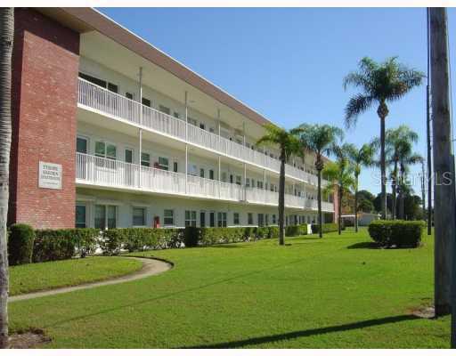 5729 13th Ave. #304D, St Petersburg, FL 33710
