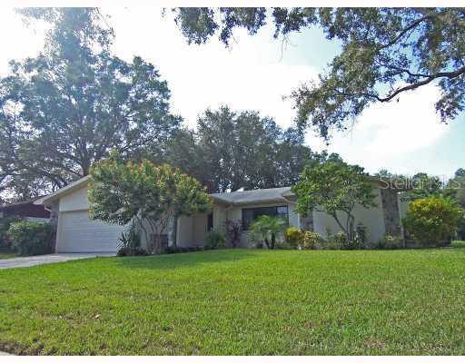 487 Winding Willow Dr., Palm Harbor, FL 34683