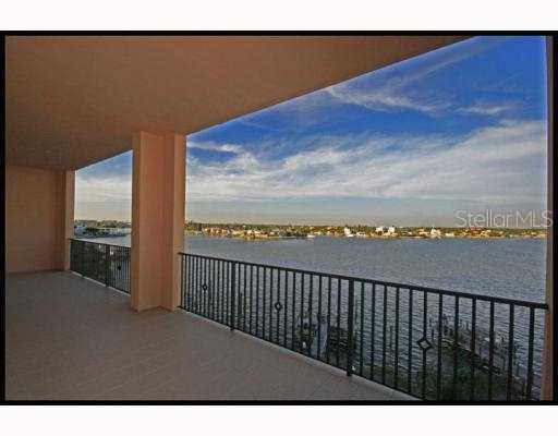 260 108th Ave. #302, Treasure Island, FL 33706