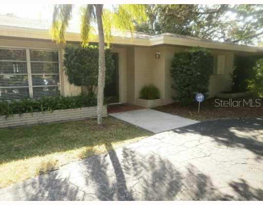 111 Oakwood Dr., Largo, FL 33770