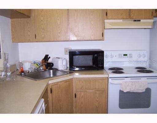 3188 Lake Pine Way #218D2, Tarpon Springs, FL 34688