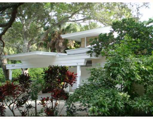 2227 Pelham Rd., St Petersburg, FL 33710