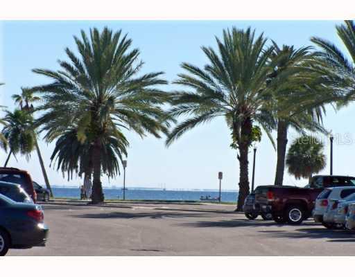 1048 N Shore Dr. #2, St Petersburg, FL 33701