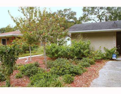 2709 W Eddy Dr., Tampa, FL 33614