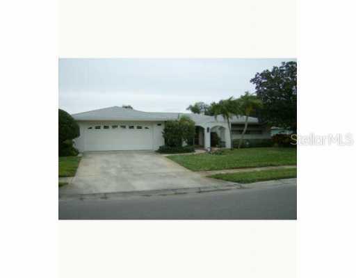 8900 Saint Andrews Dr., Largo, FL 33777