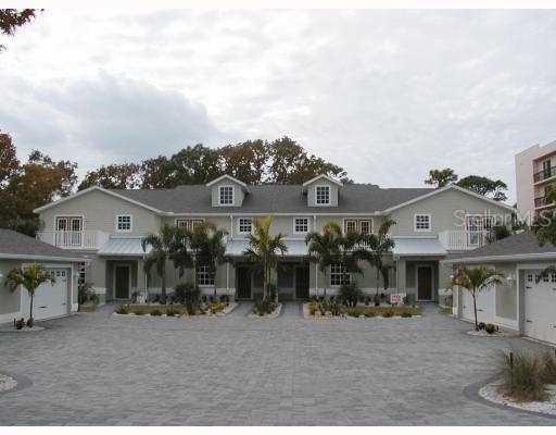 622 S Florida Ave., Tarpon Springs, FL 34689