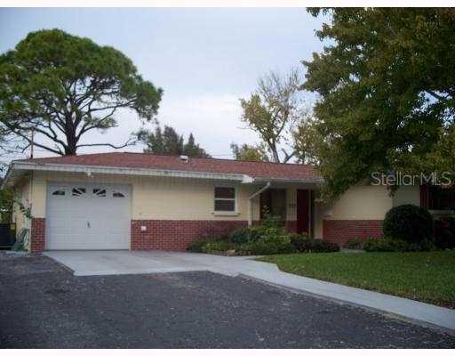 237 87th Ave., St Petersburg, FL 33702