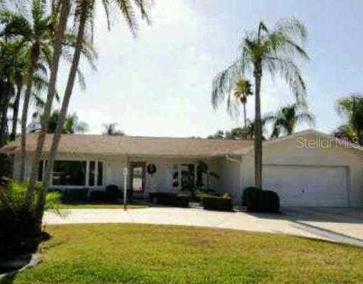 811 Alamanda Dr., Largo, FL 33770