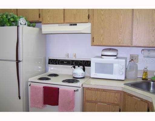 3161 Lake Pine Way #220E2, Tarpon Springs, FL 34688