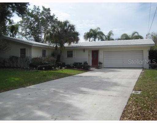 1396 Kennywood Dr., Largo, FL 33770