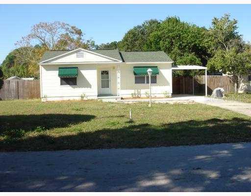 913 Gray St., Gulfport, FL 33707