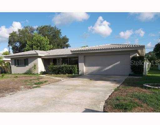 2011 Kenmoore Dr., Clearwater, FL 33764