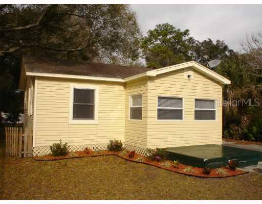 445 Oak St., Safety Harbor, FL 34695