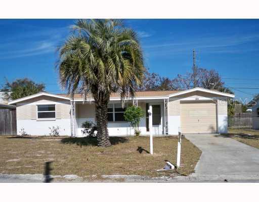 4525 Phoenix Ave., Holiday, FL 34690