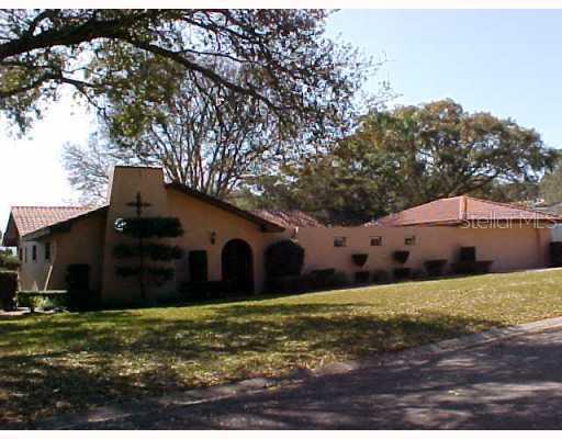 1032 Tallowood Dr., Largo, FL 33770