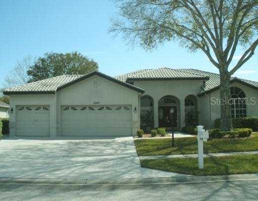 2085 Swan Ln., Palm Harbor, FL 34683