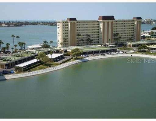 4750 Cove Cir. #202, St Petersburg, FL 33708